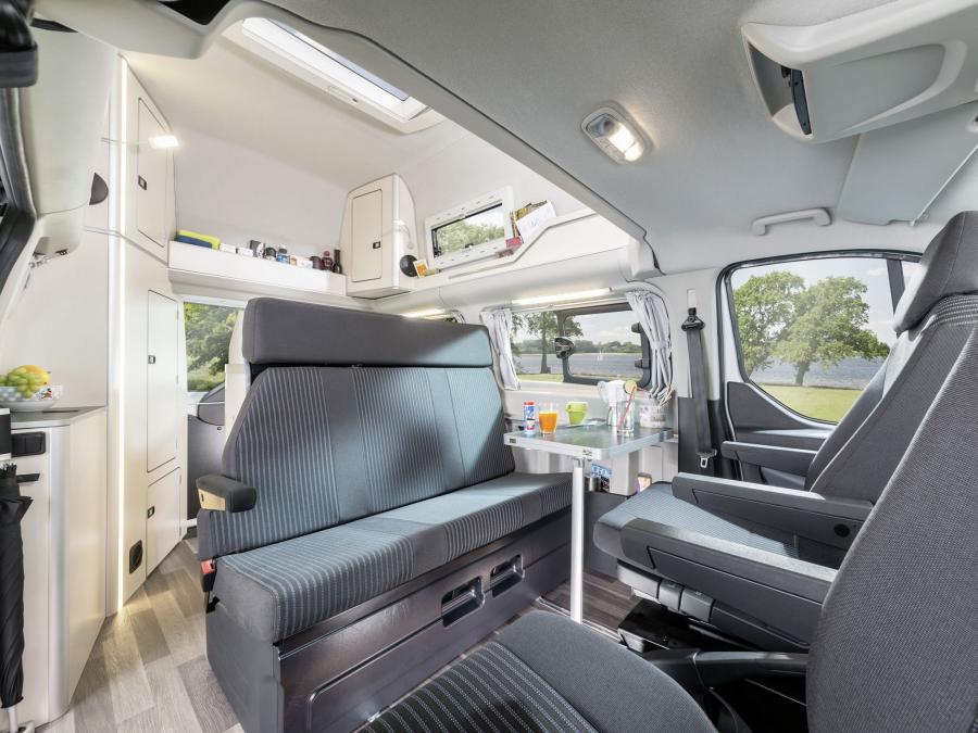 Интерьер Westfalia Nugget 2014 года  (фото 10 из 11)